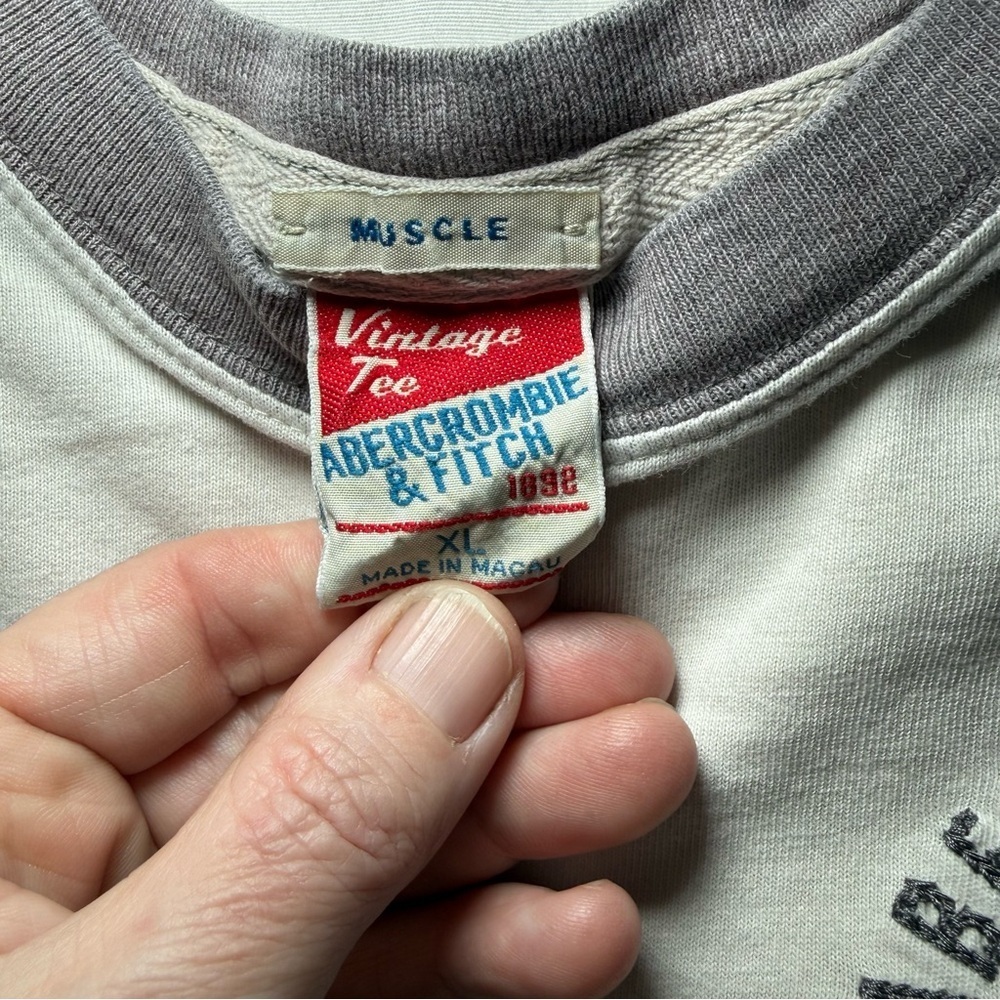 VTG 90s Abercrombie & Fitch Moose Raglan Muscle Tee Mens XL Single Stitch USA - Picture 3 of 8
